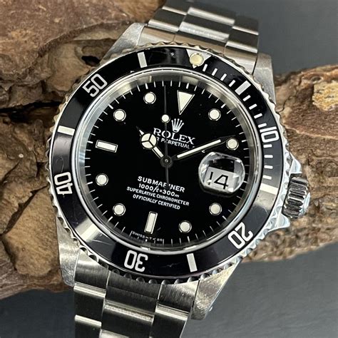 does a rolex submariner glow in the dark|rolex 16610 submariner problems.